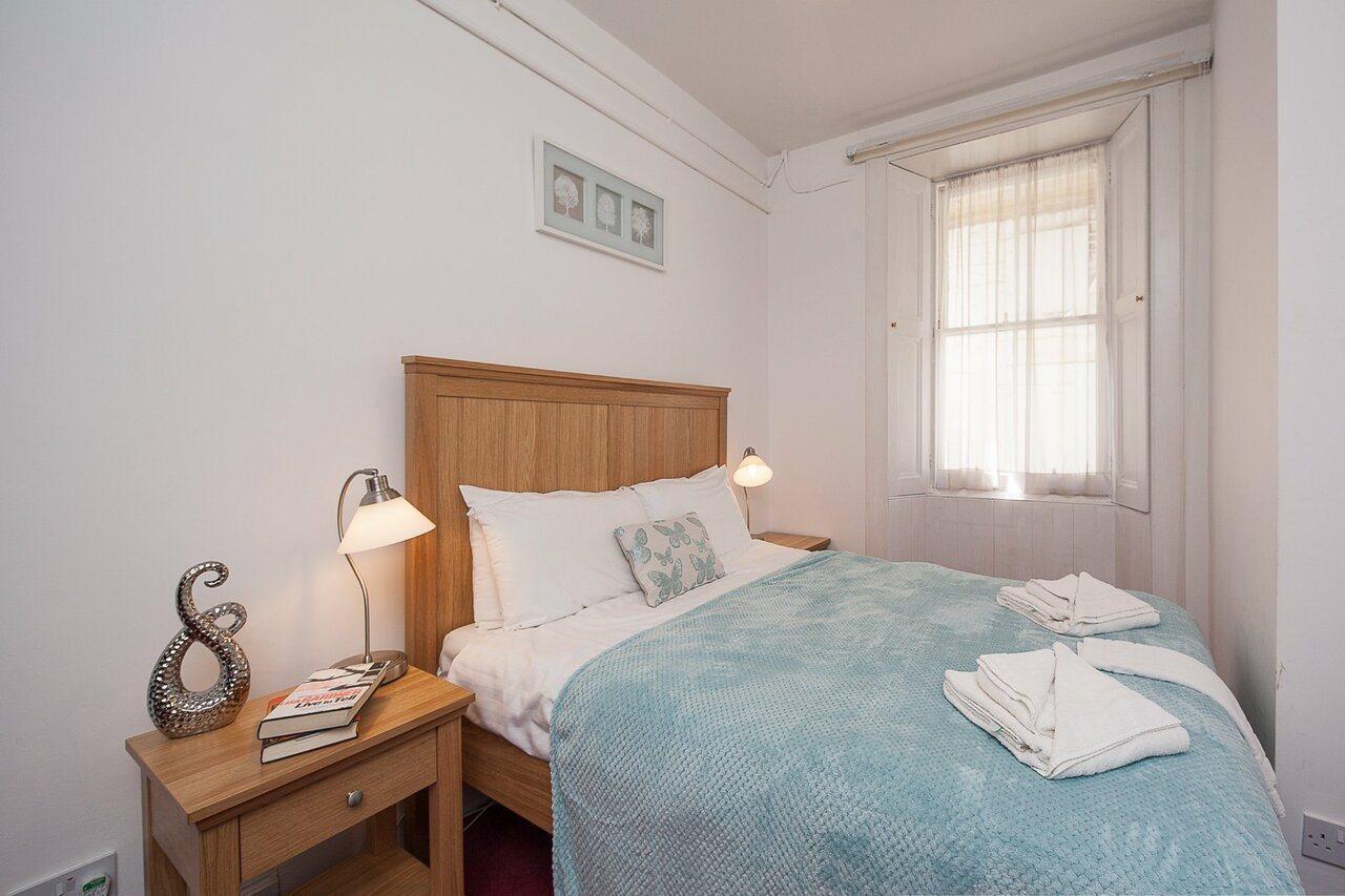 Piries Hotel Edinburgh Bagian luar foto