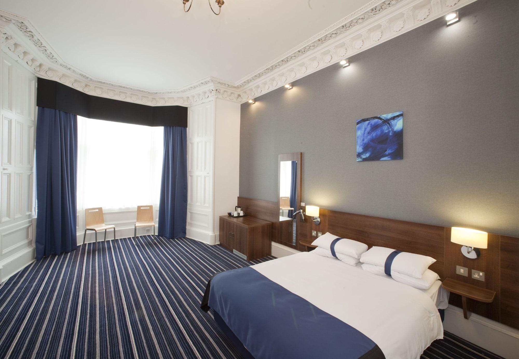 Piries Hotel Edinburgh Bagian luar foto