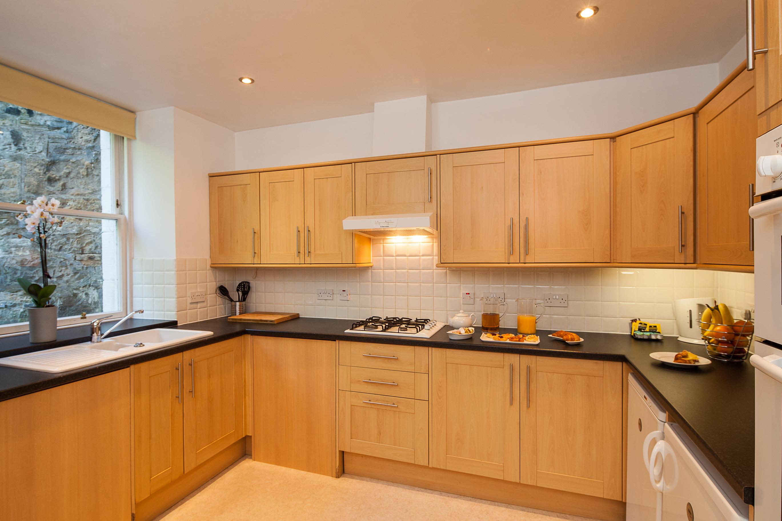 Piries Hotel Edinburgh Bagian luar foto