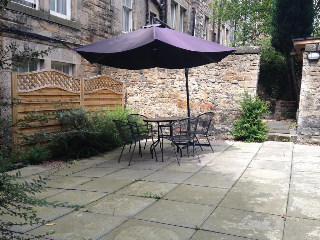 Piries Hotel Edinburgh Bagian luar foto