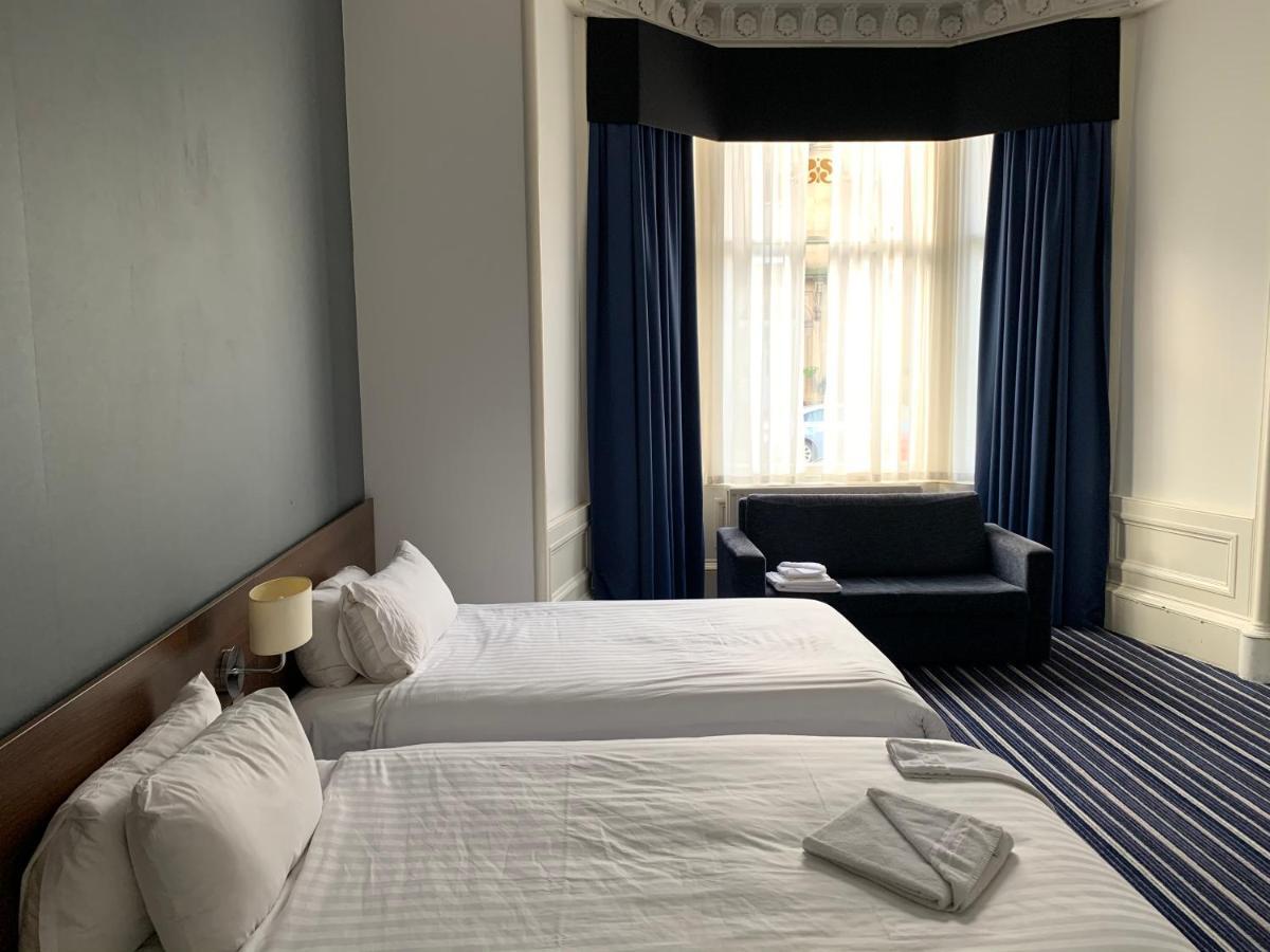 Piries Hotel Edinburgh Bagian luar foto