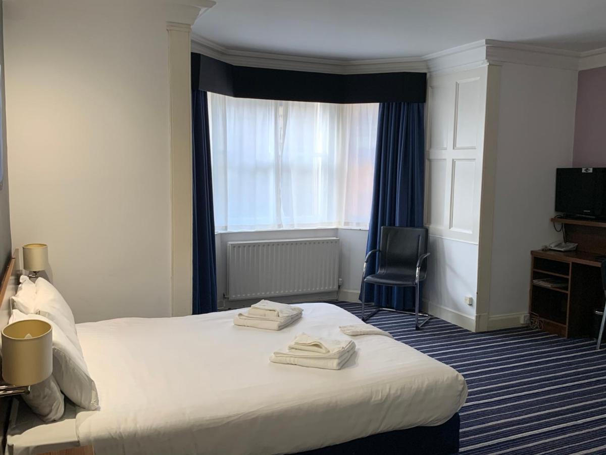 Piries Hotel Edinburgh Bagian luar foto